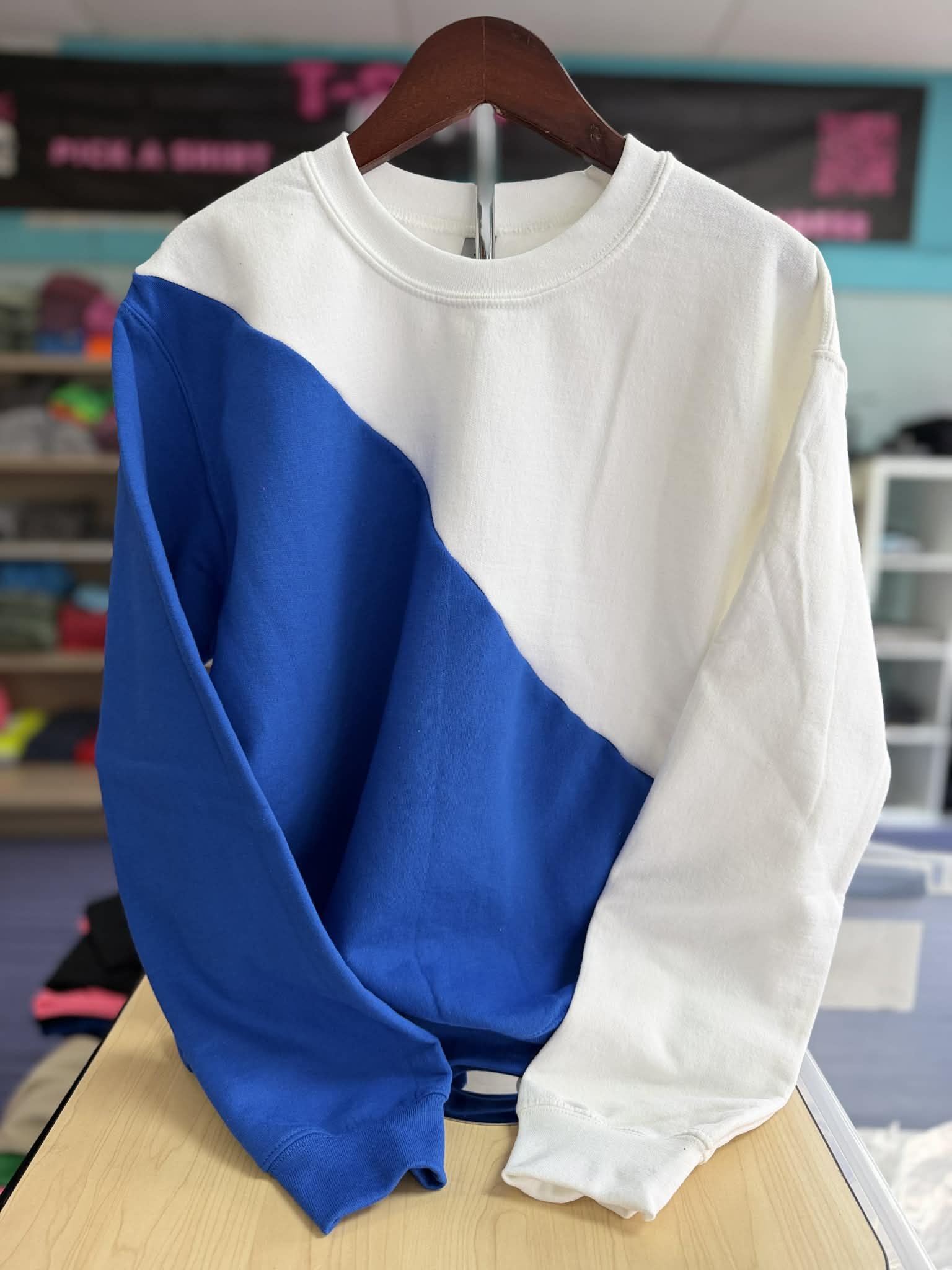 Gildan Splitcrew Crewneck - Image 6